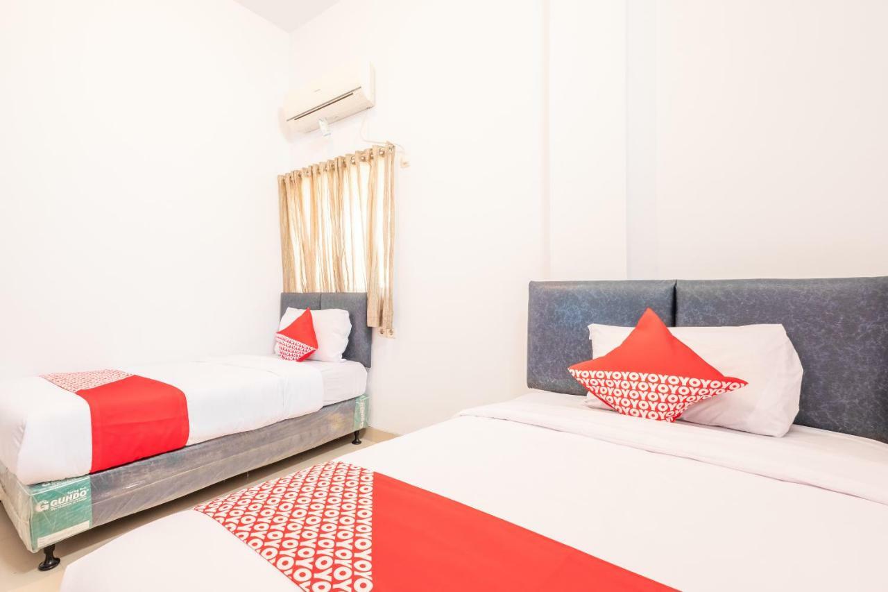 Oyo 863 Tenacity Guest House Syariah Сиребон Екстериор снимка