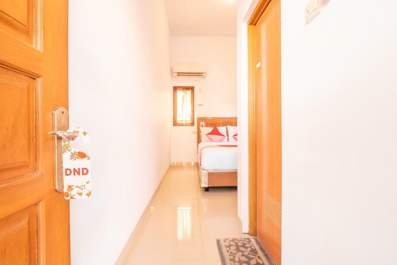 Oyo 863 Tenacity Guest House Syariah Сиребон Екстериор снимка